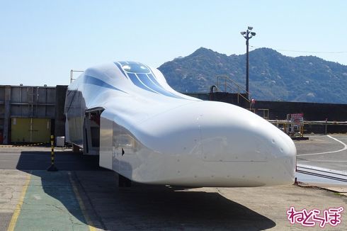 超電導リニアL0系改良型試験車