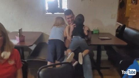 「Military Dad Surprises His Children at Restaurant Uniquely - 1199479」