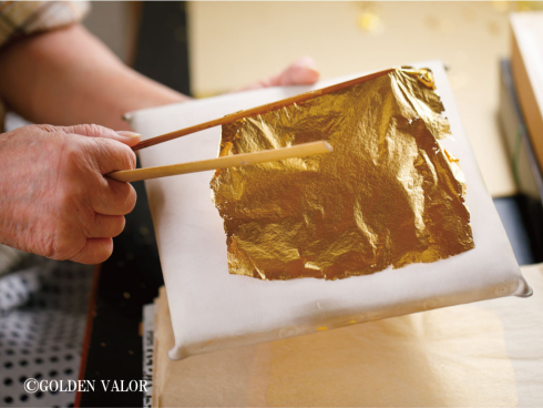 チャンピオンカレー金の皿