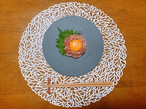 ねとめし 生ハムユッケ，