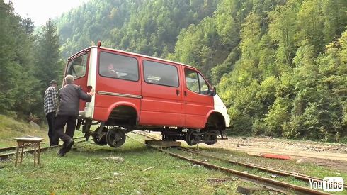 鉄道 海外 YouTube DMV 軌陸車