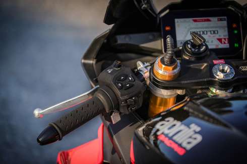 アプリリア RSV4