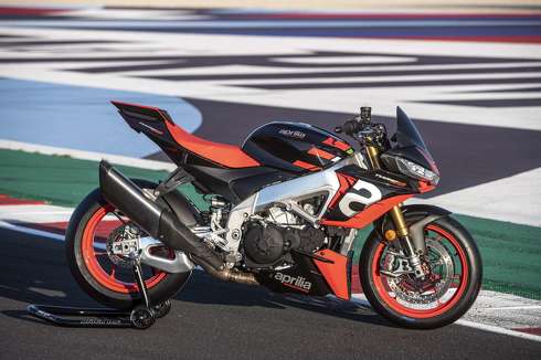 アプリリア Tuono V4