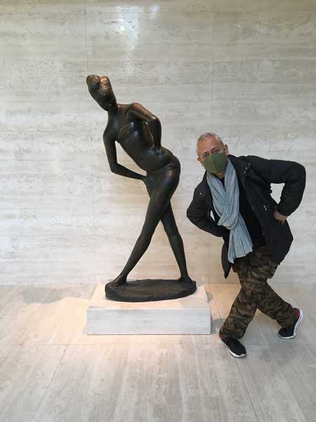 美術館 楽しすぎる 喜び 表現 お父さん ポーズ