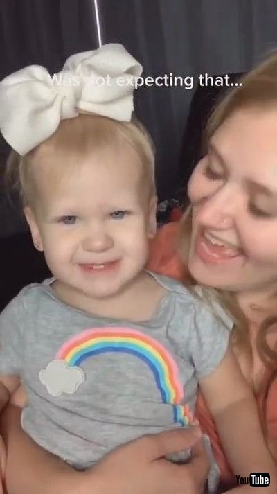 「Brutally Honest Toddler Tells Mom She Doesn't Like Her Singing - 1182848」