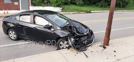 オハイオ シンシナティ ブルードX セミ 事故