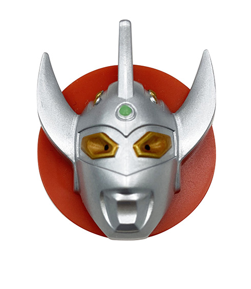 ウルトラマンの顔面がキャップに張り付いた強烈な見た目のコラボ製品　アンメルツが55周年記念の限定品を発売