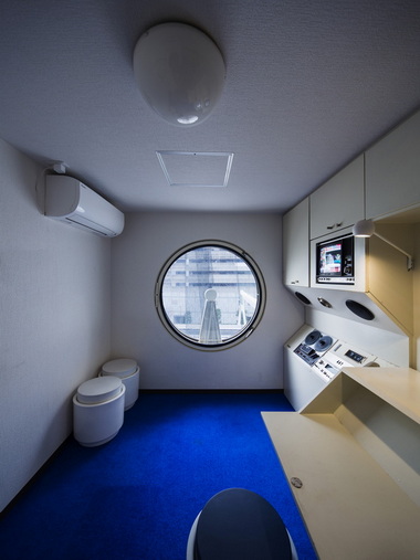 中銀カプセルタワービル