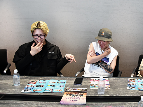 シャイニー・シュリンプス 愉快で愛しい仲間たち 映画 公開 ゲイ LGBT 2すとりーと オネエ YouTube