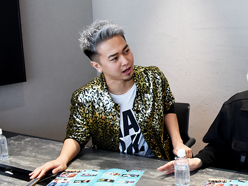 シャイニー・シュリンプス 愉快で愛しい仲間たち 映画 公開 ゲイ LGBT 2すとりーと オネエ YouTube