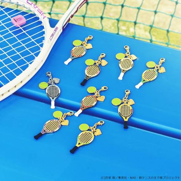 各校モチーフのファスナーチャーム（各3850円／全9種）