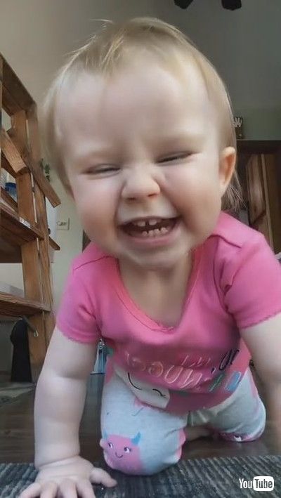 「Baby Brightens Days with Big Stomps and Smile || ViralHog」