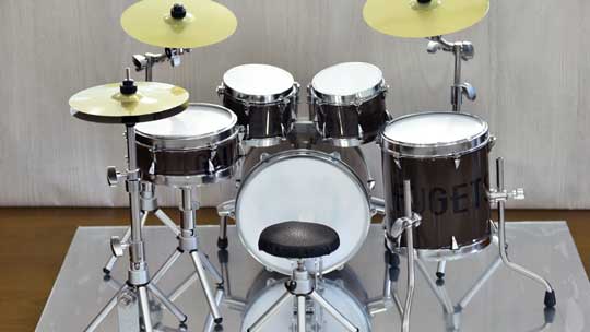 ゴーフル缶 ドラムセット 工場 スタッフ 本気 制作 神戸風月堂