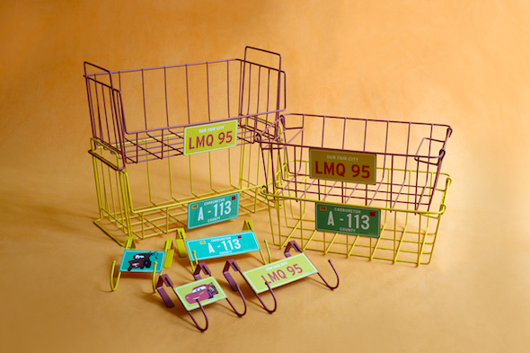 ピクサーのキャラクターをデザインした限定アイテム