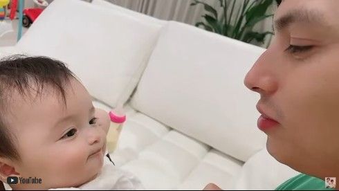 アレクサンダー アレク 娘 美人ちゃん 川崎希 YouTube