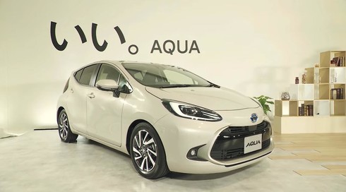 トヨタ 新型アクア