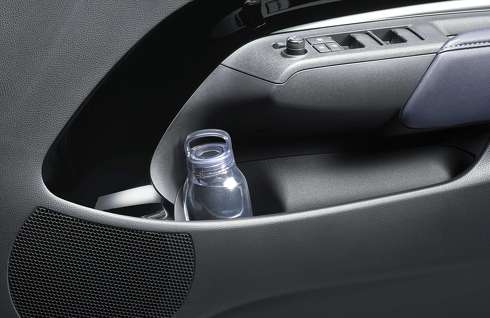 トヨタ 新型アクア