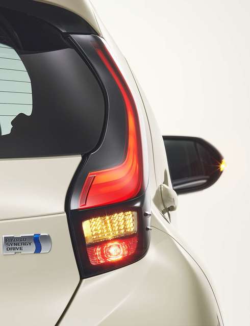 トヨタ 新型アクア