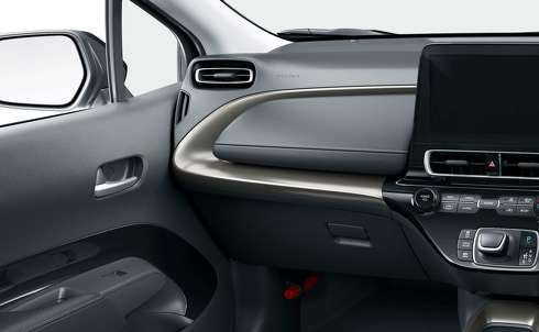 トヨタ 新型アクア