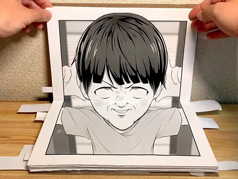 子どもをあやす「へんがお」が大人を救う　温かい家族の暮らしを描いた立体紙芝居に心がなごむ