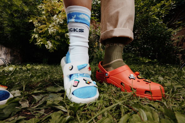 クロックス 靴下 あり なし 論争 ソックス