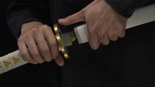 鬼滅の刃 我妻善逸 日輪刀 1/1 立体化 ギミック