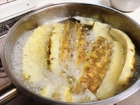 パイナップル ジュース パイナップルの皮