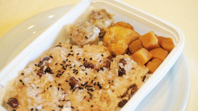 駅弁 崎陽軒お赤飯弁当