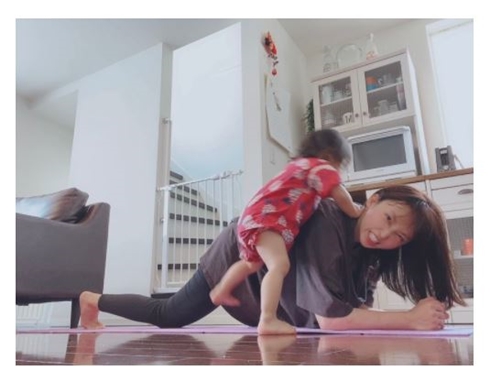 吉木りさ 娘 ヨガ 現在 和田正人