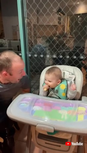 「Baby Doesn't Want to Share Food」