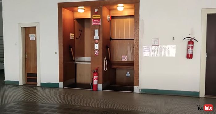 乗るのに勇気がいりそうなチェコの「循環式エレベーター」の映像が衝撃的　飛び乗るコツは「マリオのようにタイミングよく」