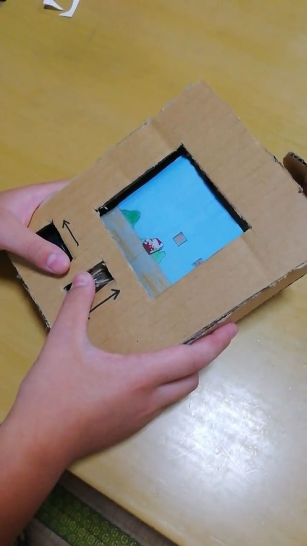 小6男子が作った「人力ゲームボーイ」が楽しそう　ダイヤルを回すとマリオがダッシュ、ジャンプも自由自在