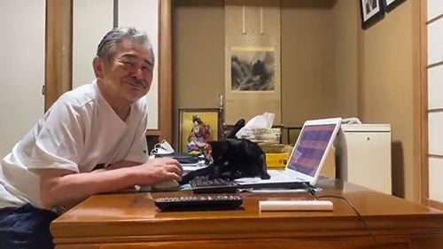 うれしそうなお父さん