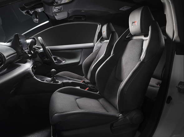 GR ヤリス グレード