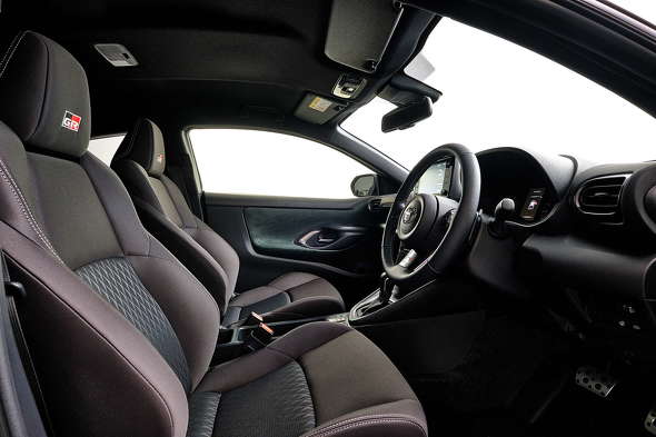 GR ヤリス グレード