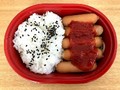 “おかずがウインナーだけ”で話題になったローソンストア100の「ウインナー弁当」、全国展開が決定