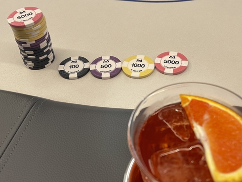 エムホールデム ポーカー