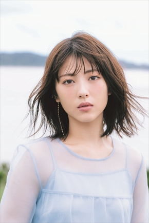 浜辺美波 写真集 20歳 21歳 誕生日 インスタ 奄美大島