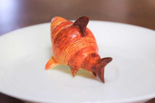 サメに擬態 クロワッサン 粘土 作品