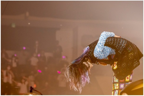 LiSA 歌手 ブログ 鈴木達央 活動再開