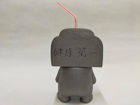 くだらないのに欲しくなる！　鬼瓦職人が作ったヤクルトケースの迫力がすごい