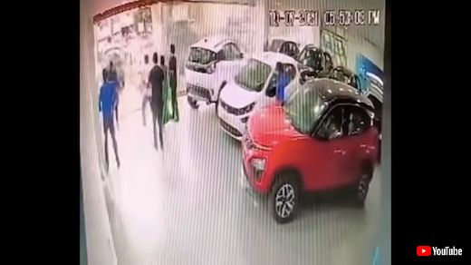 インド クルマ 納車 事故