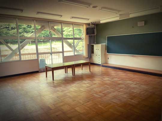 廃校 活用 サバゲーフィールド 妄想 学校 テロリスト 俺様ごっこ 三重県