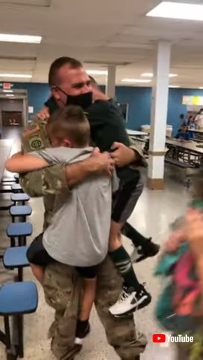 軍人パパのサプライズ