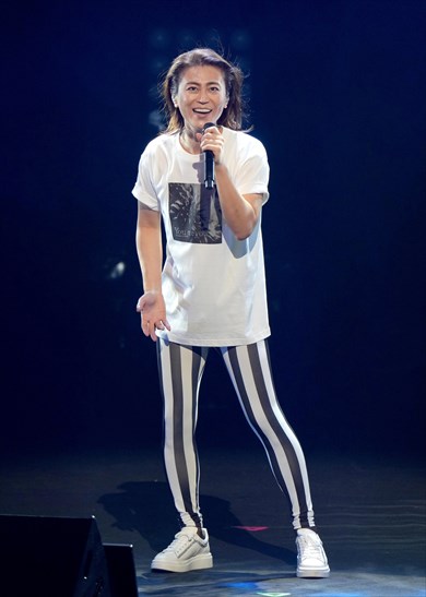 氷川きよし 衣装 黒ドレス 限界突破 You are you-Release Tour 2021斎藤ヒロスミ インスタ