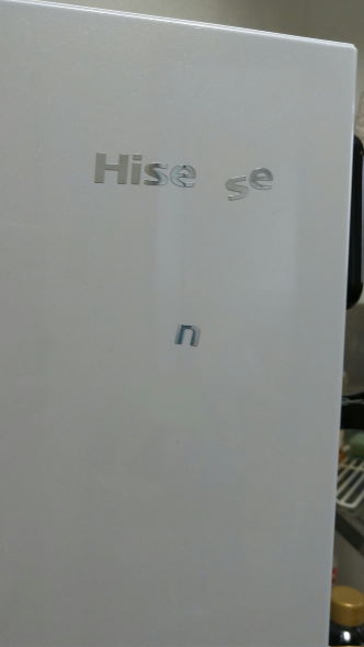 冷蔵庫 ハイセンス ロゴ ズレ シール