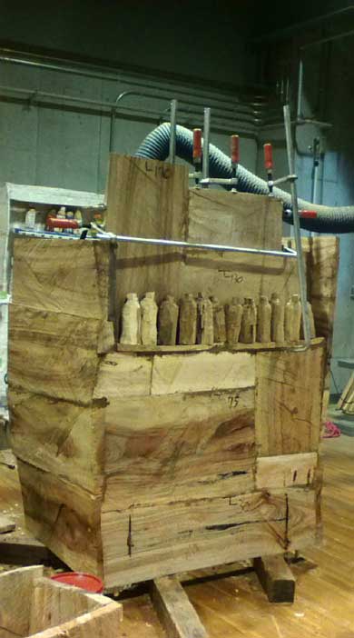 木彫り 自販機 彫刻 山本麻璃絵