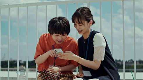 伊藤万理華 井桁弘恵 鈴木仁 お耳に合いましたら。