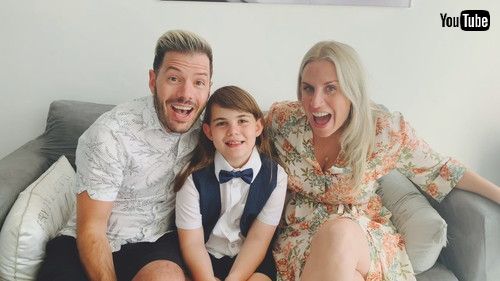 「Daughter Reacting to Pregnancy of Identical Twins || iralHog」