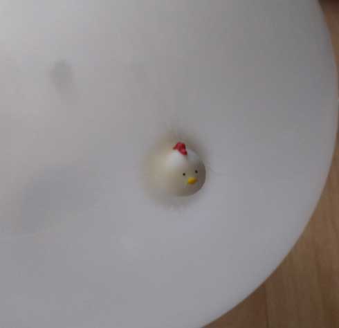 ダイソー ニワトリ 風船 パンパン